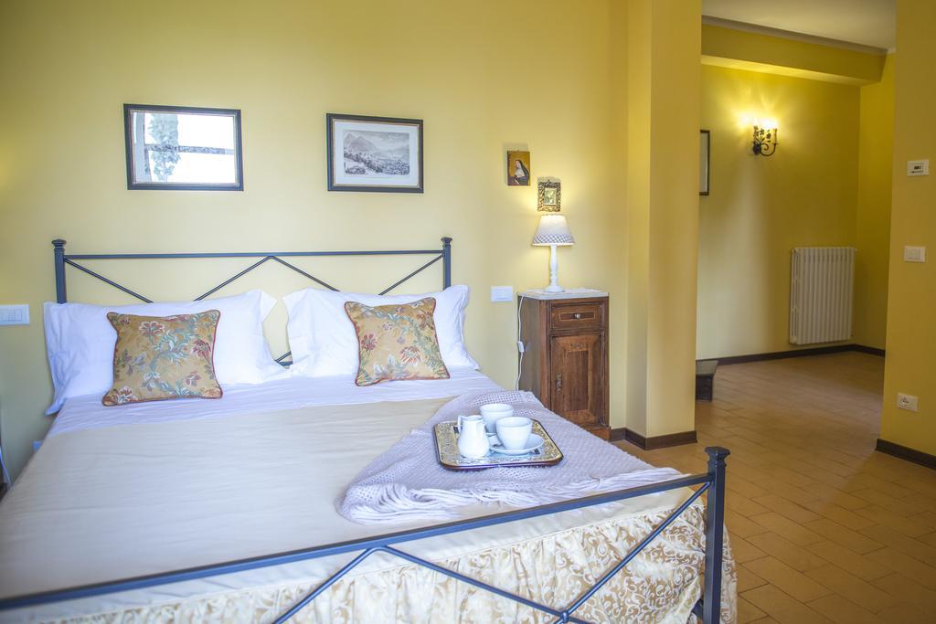 Tenuta Macetona Celle sul Rigo Номер фото